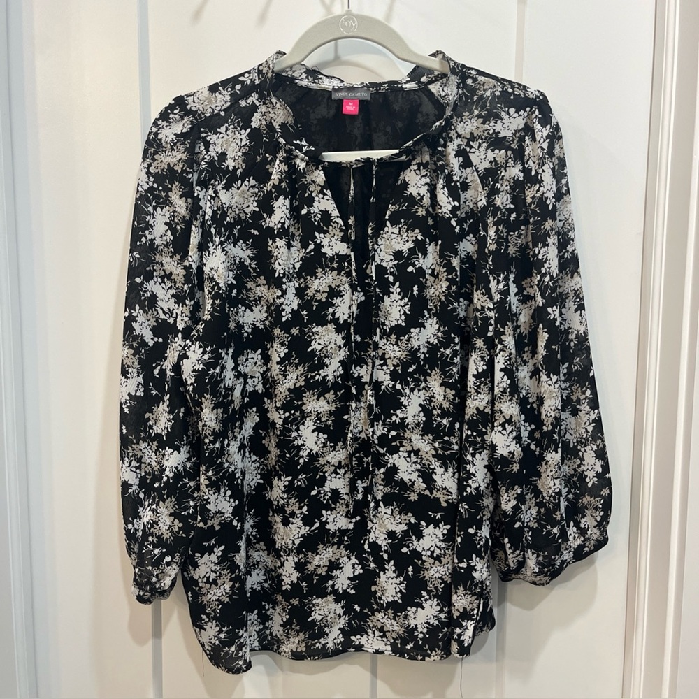 Vince Camuto Women’s Blouse Black‎ White Floral Tie Neck Bubble Sleeve Sz Medium